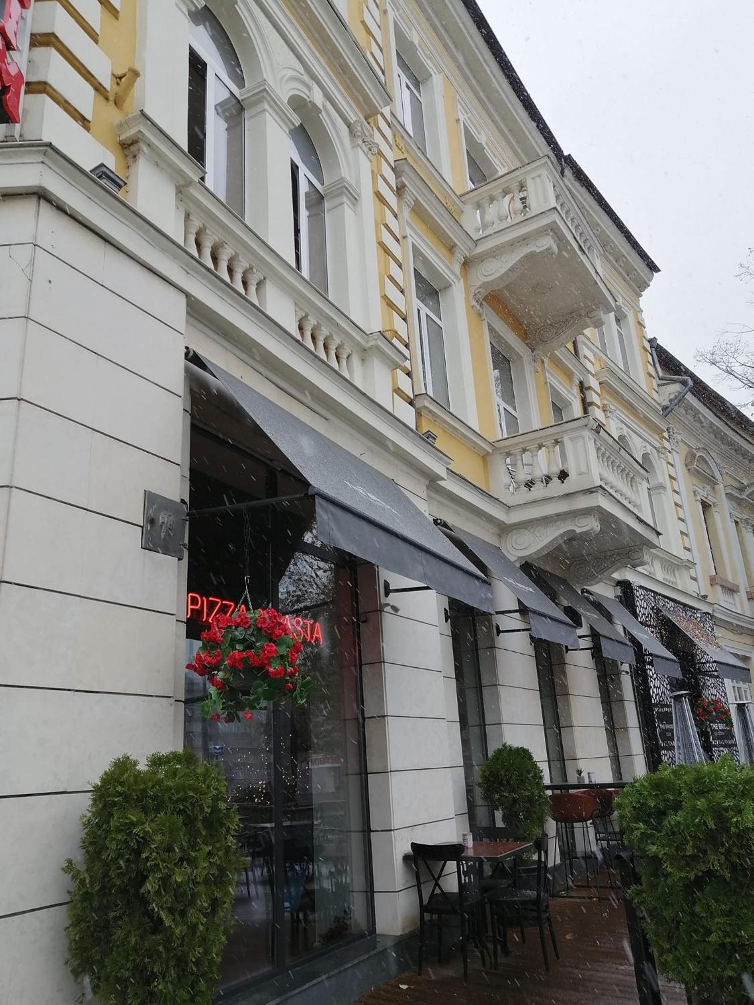 Apartament Cozy 3-bedroom With Stylish Comfort And Chic Decor *